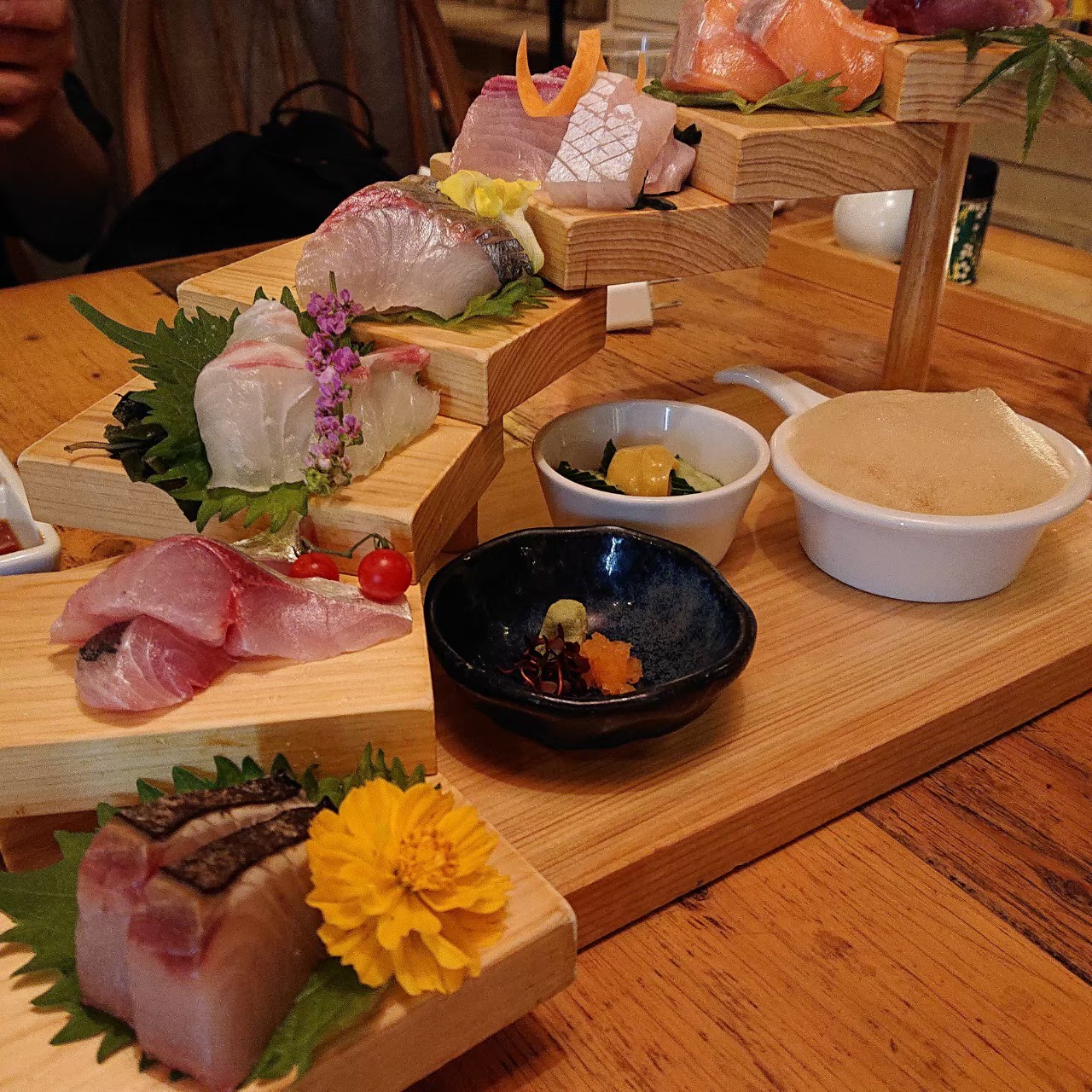 浪花ろばた 頂鯛 北新地 おもてなしの心と遊び心が溢れる 新感覚のおしゃれな居酒屋 けんけんの関西食べある記