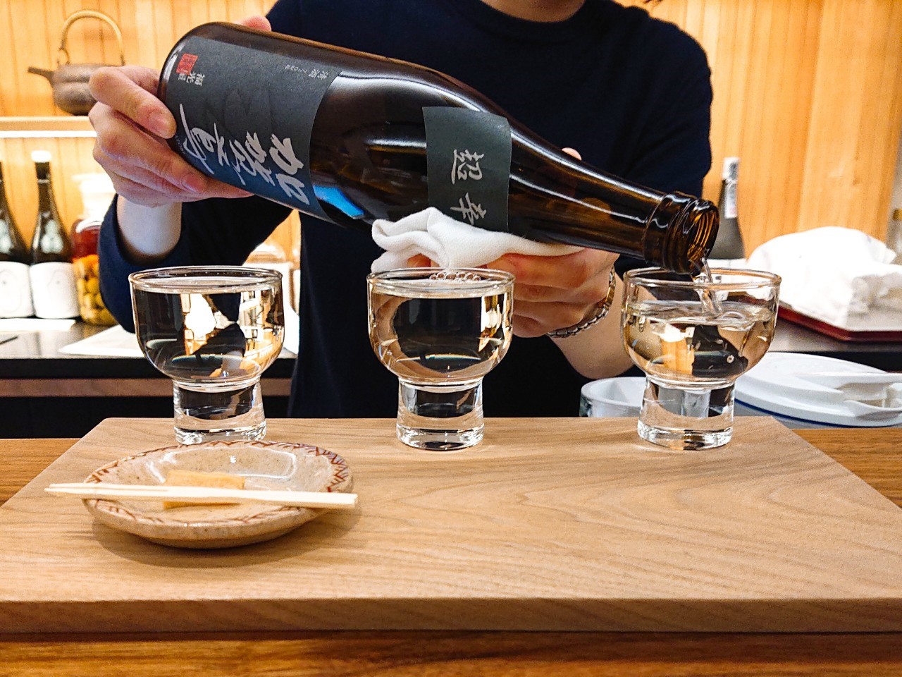 福光屋ひがし 金沢 日本酒３種飲み比べができる 手土産も購入できる日本酒バー