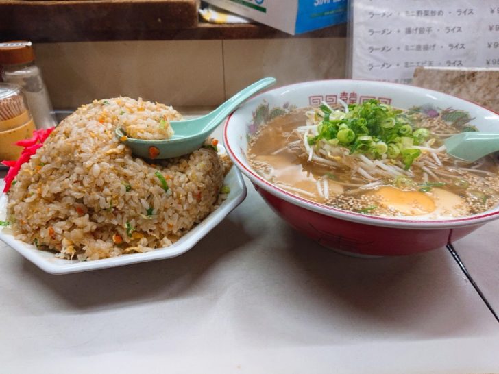 ラーメン大学梅田店 梅田 量がおかしすぎる ボリューム満点のチャーハンが食べられる中華料理店