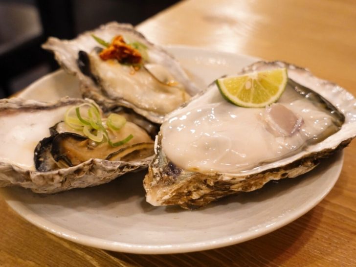 イザカヤキツネ 心斎橋 鮮度の良い牡蠣が一年中楽しめる 貝料理とクラフトジンが美味しいカジュアル居酒屋