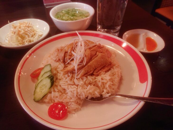 シンガポール料理 梁亜楼 リャンアロウ 難波 海南チキンライス が美味しい 裏難波にある珍しいシンガポール料理専門店